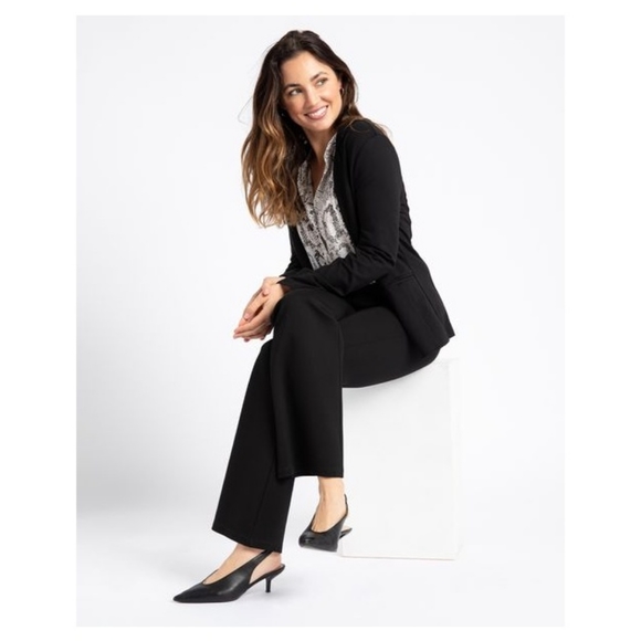 Betabrand Dress Pant Yoga Pants in bootcut - Picture 3 of 10